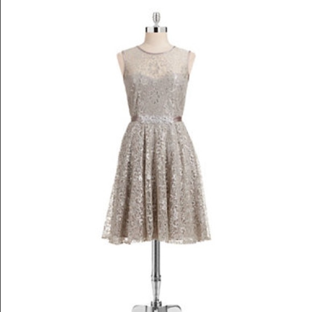 Betsy & Adam Metallic Lace Prom Dress Size 4 EUC